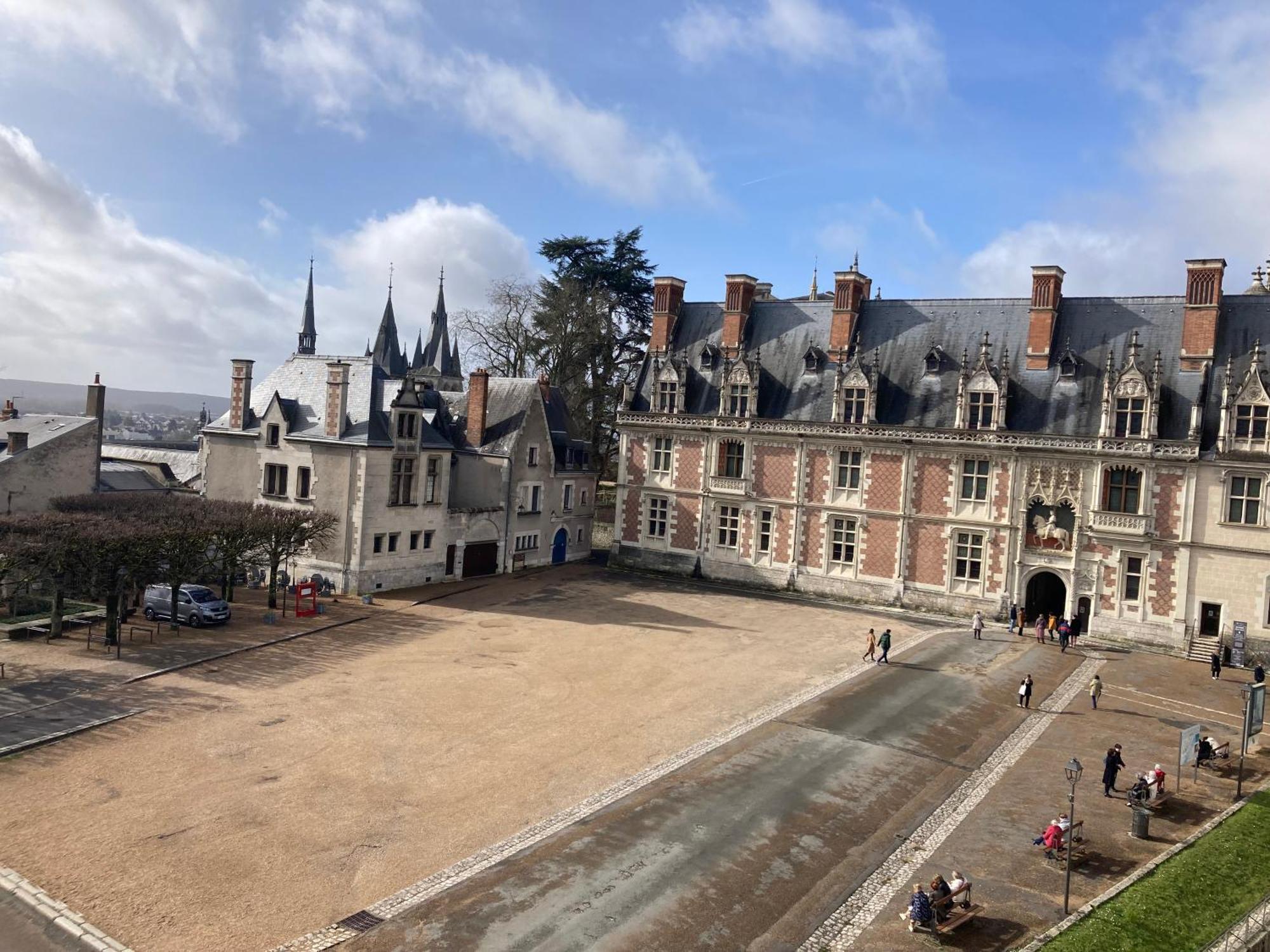 Appartement Un Sejour Royal Au Calme à Blois Extérieur photo